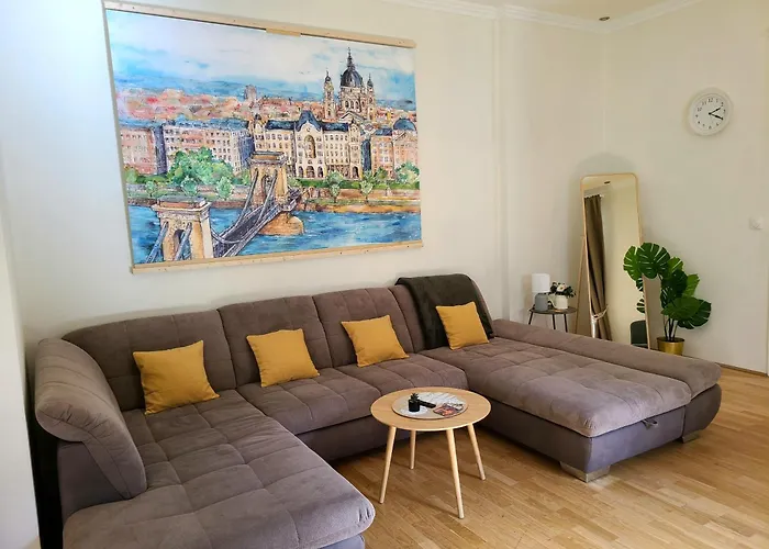Central Budapest Oasis - City Center Apartment